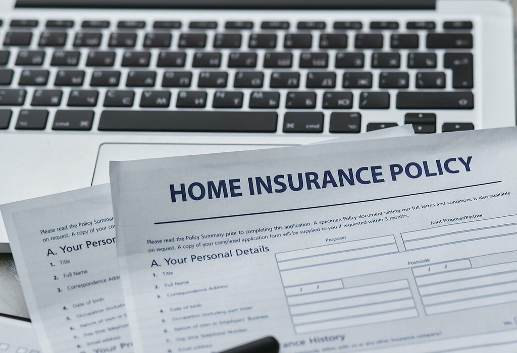 6 Tips to Reduce Home Insurance Costs | Insider Digest How Can I Reduce My Homeowners Insurance Costs Effectively